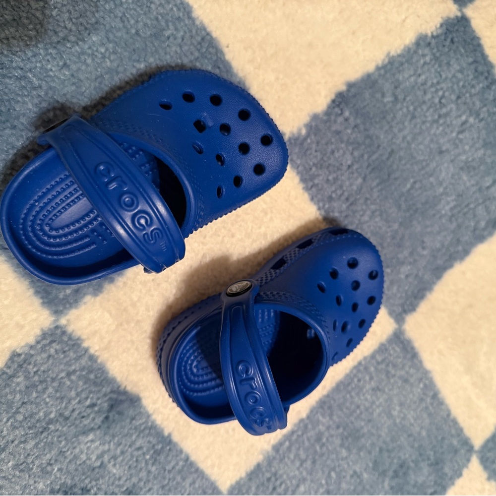 Infant Crocs 2/3